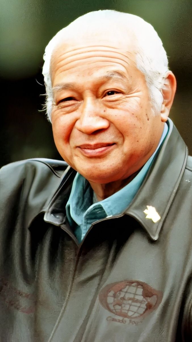 Potret Lawas Presiden Soeharto Terpingkal-Pingkal saat Dialog dengan Rakyat