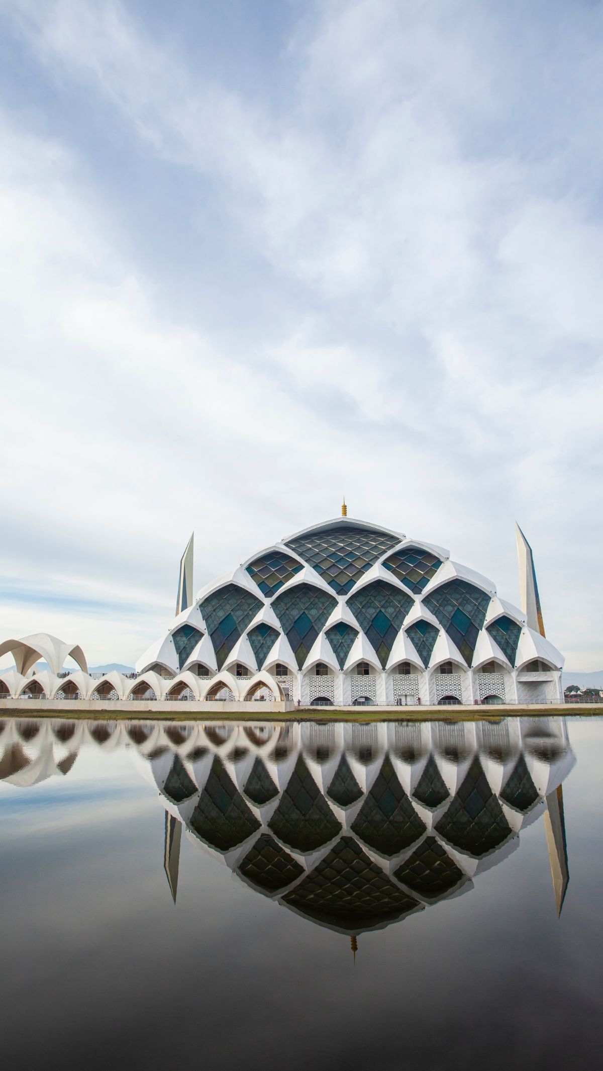 Keindahan 7 Arsitektur Masjid di Indonesia, Bikin Kamu Terkagum-kagum