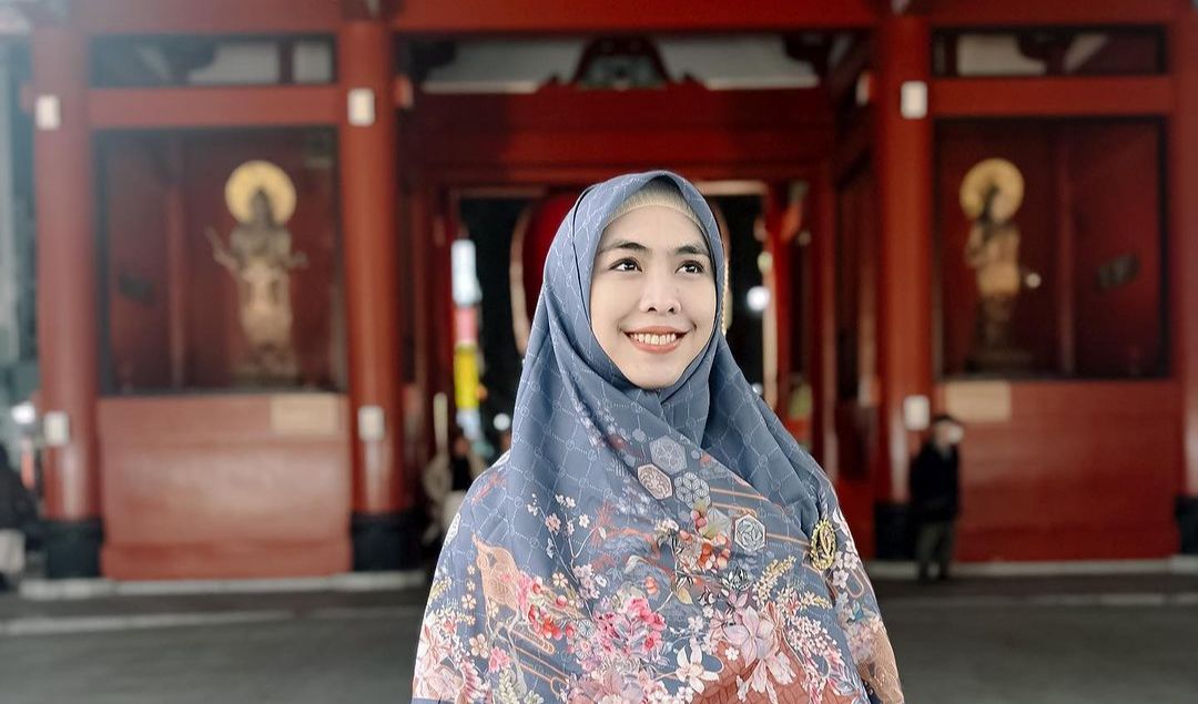 Dress dan Hijab Nuansa Biru