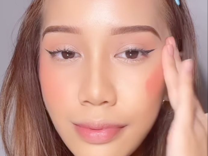 Cream Blush Bikin Makeup Patchy, Perbaiki Cara Pakainya