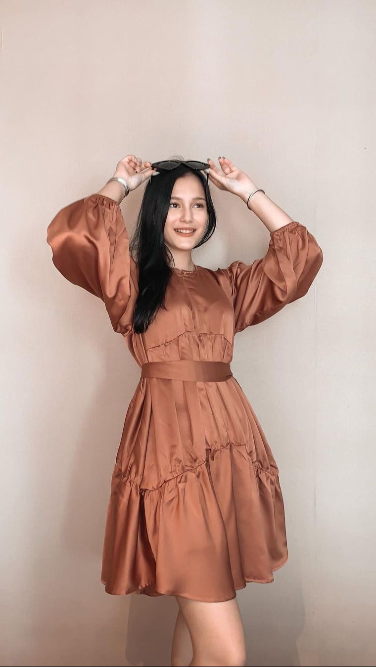 Hapus Foto dan Unfollow Suami, Ini 7 Fakta Yasmine Ow Adik Ipar Ammar Zoni