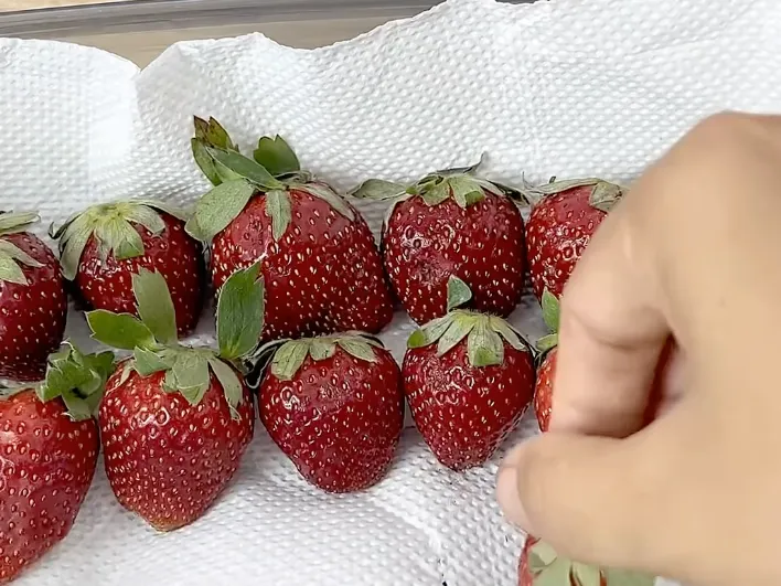 Cara menyimpan stroberi yang dibeli dari pasar agar segar