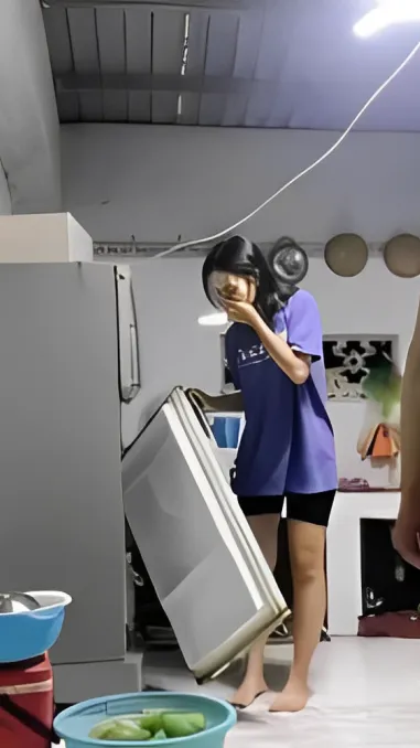 Menantu Rusak Pintu Kulkas di Hari Pertama Tinggal Bareng, Begini Reaksi Ibu Mertua