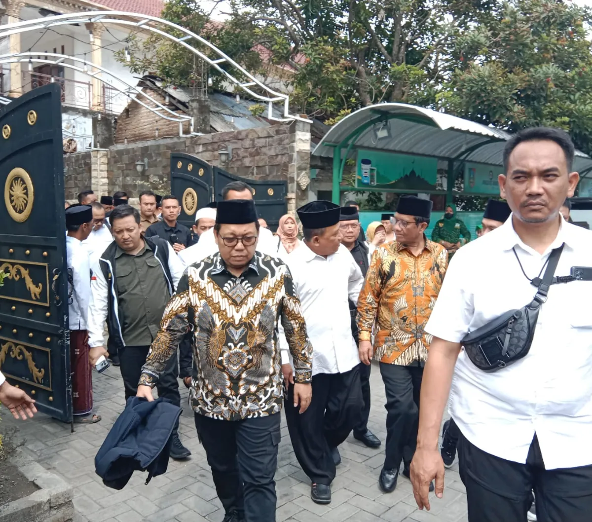 Ziarah Ke Makam Ulama Di Jombang, Mahfud MD Punya Alasan Sendiri