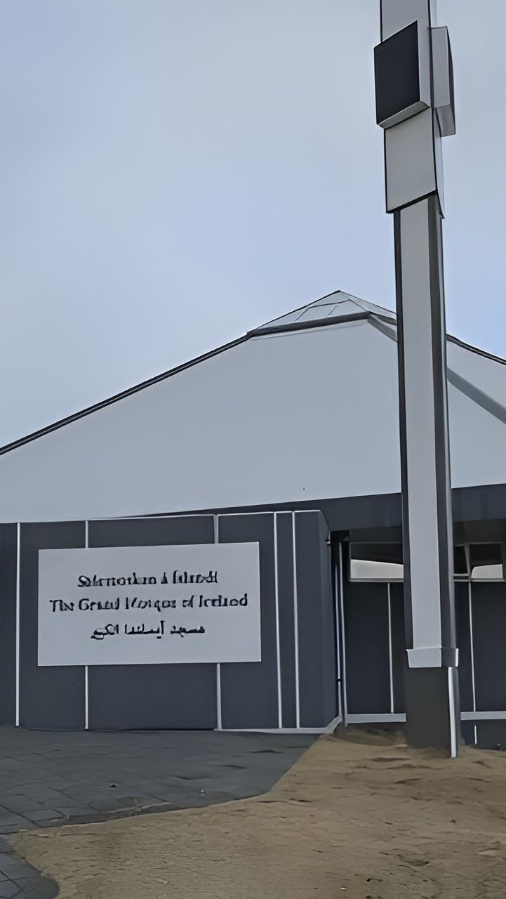 Viral Masjid Unik di Sisi Paling Utara Bumi, Malam Hari Bisa Lihat Langsung Aurora