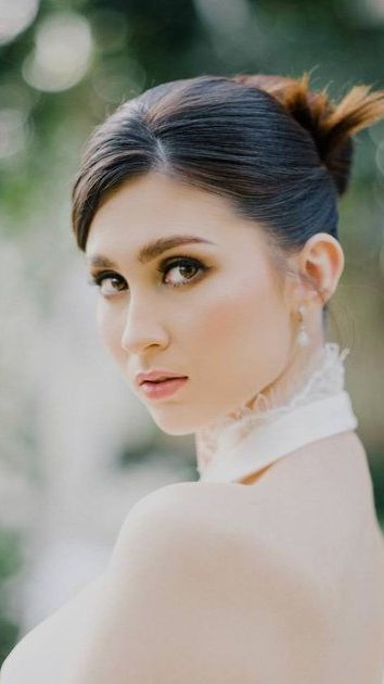 Netizen memuji paras cantik Celia. Ia disebut punya mata dan bibir yang indah.