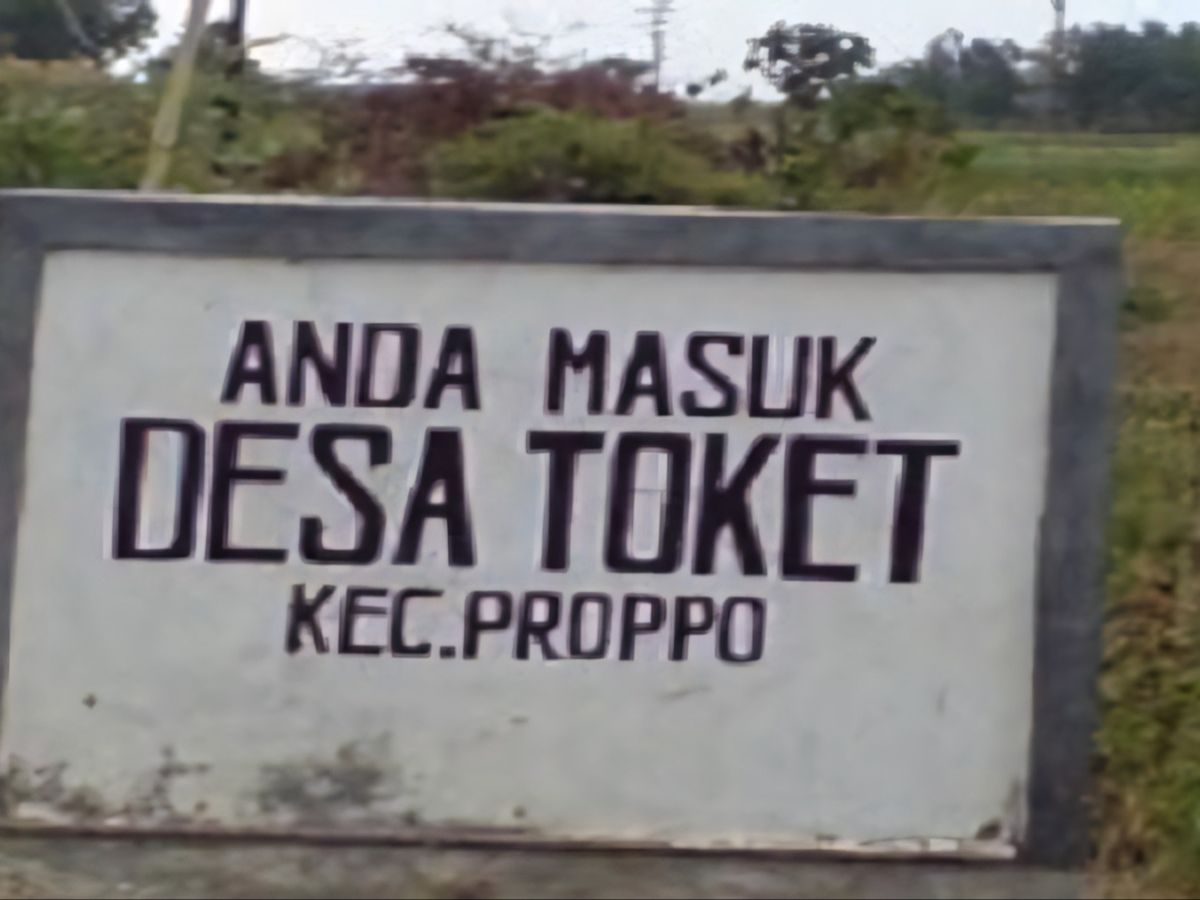 Desa Toket