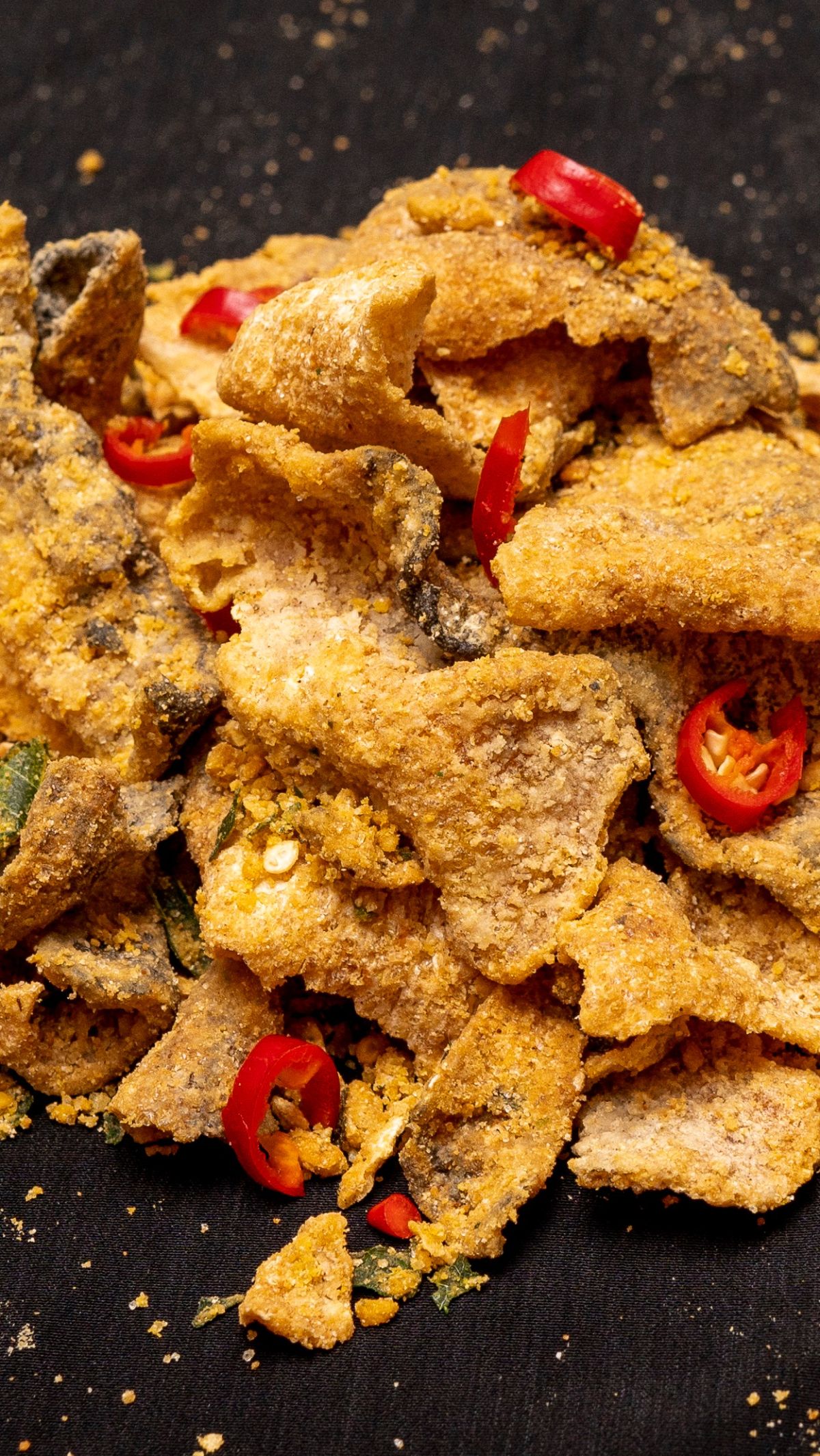 7 Rahasia Menggoreng Kulit Ikan Salmon, Gurih dan Krenyes
