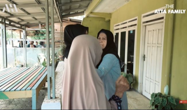 Tinggal Saat Kecil