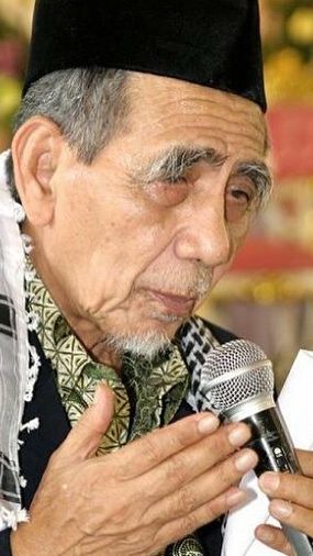 Fadhilah Luar Biasa Surat Yasin, Begini Penjelasan Mbah Moen, 20 Ayat Pertama Bisa Hilangkan Segala Kesulitan di Dunia