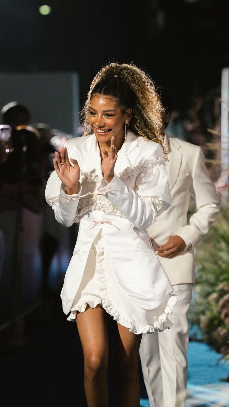 Tampil dengan Makeup Flawless, Zsa Zsa Utari Dipuji Mirip Zendaya