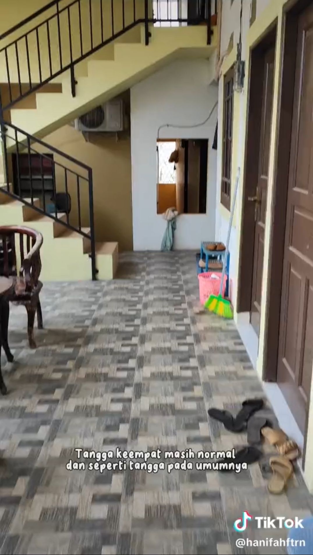 Viral Konsep Kosan Nyeleneh di Jaksel Bikin Pusing, Ada Lima Tangga Padahal Cuma Tiga Lantai