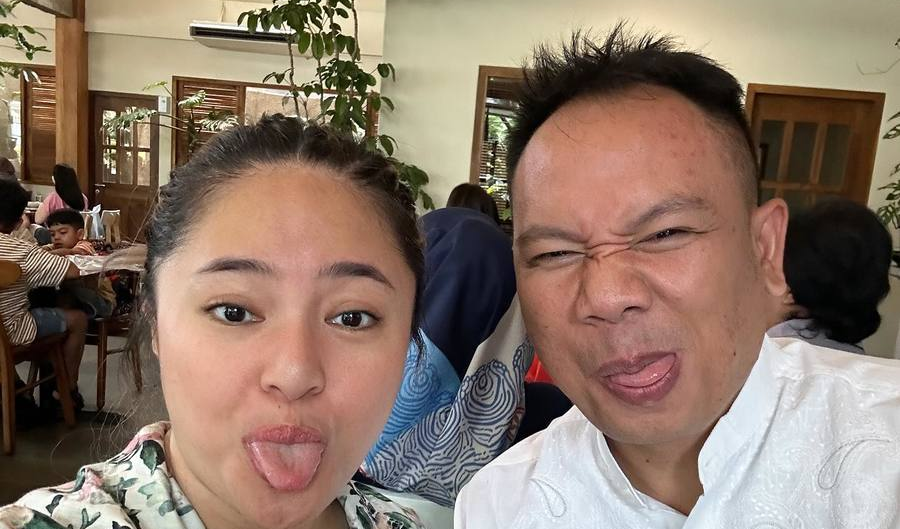 Vicky Dekat dengan Marshanda