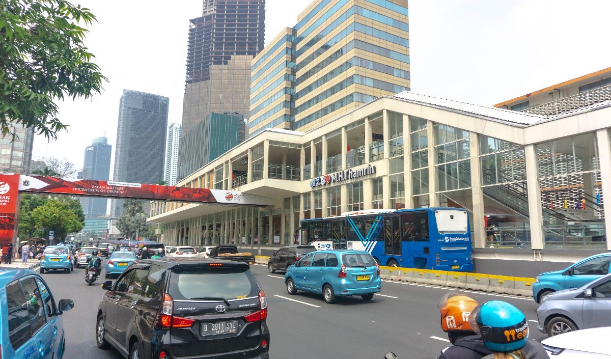 1. Sepanjang jalan M.H Thamrin - Sudirman