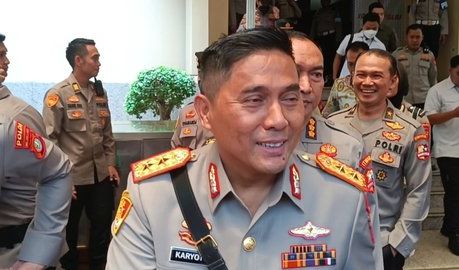 Yang pasti kepolisian terus berupaya dengan berbagai cara. Karyoto ungkapkan bahwa pihaknya mendeploy anggota polisi pada jam-jam rawan.