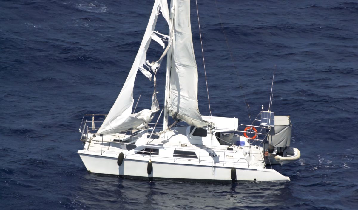 5. Kapal Terapung Tanpa Awak