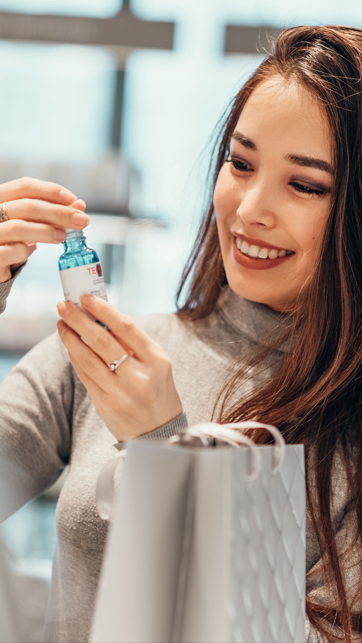 Formula Berbahaya yang Wajib Dihindari Saat Beli Kosmetik