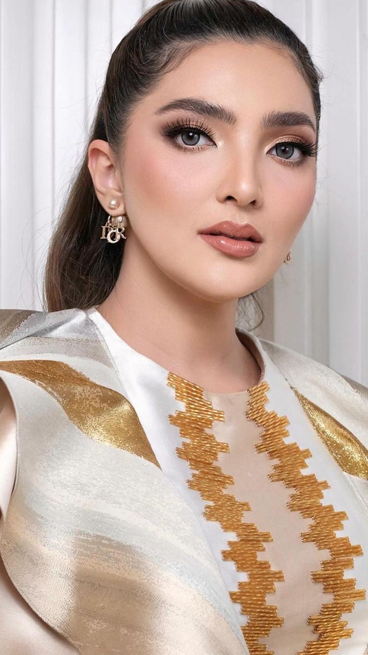 Potret Busana Glamor Ashanty Saat Hadiri Pernikahan ke BCL, Disebut 'Saingi' Pengantin