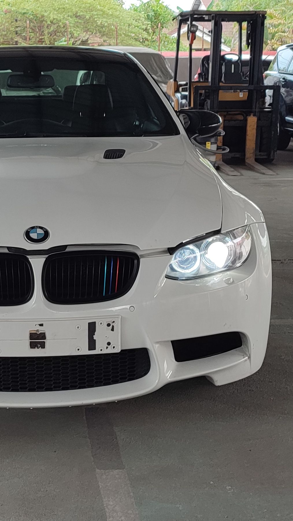 Bea Cukai Lelang Mobil BMW Hasil Sitaan, Berapa Harganya?