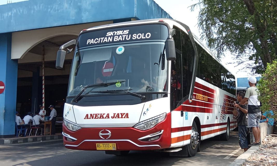 7 Po Bus Yang Memiliki Rute Terjauh Di Indonesia, Naik Gak Kenal Turun ...