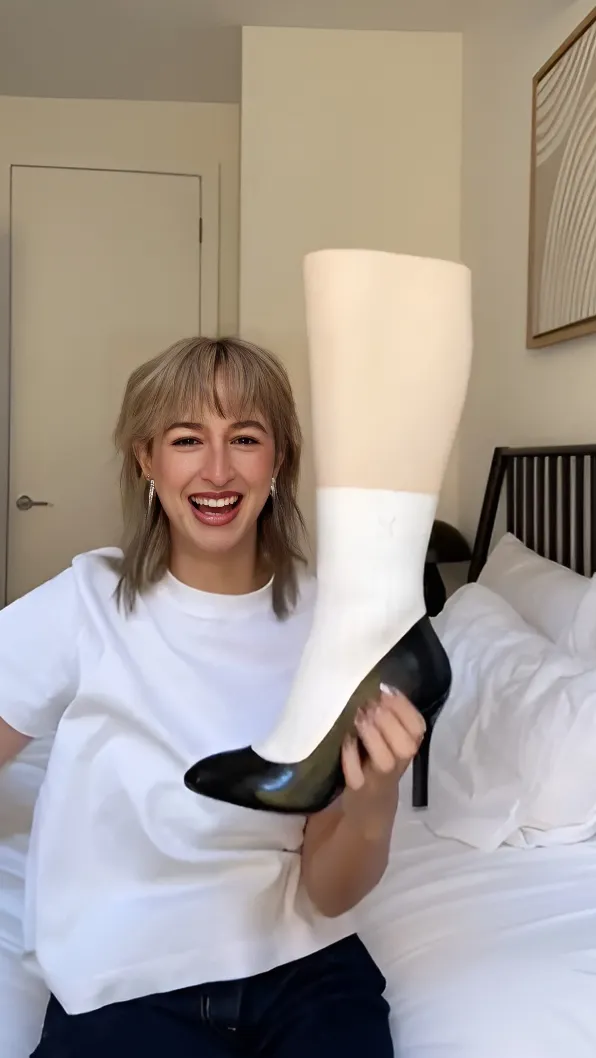 Unik! Sepasang Sepatu Boots Mirip Kaki Manusia Ini Dibanderol Seharga Rp38 Juta