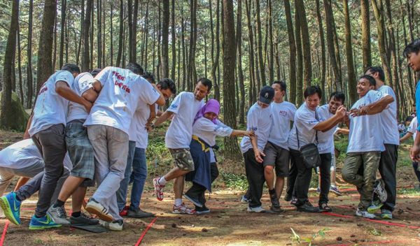 3. Gunung Pancar Outbound