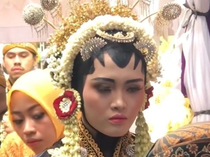 Riasan Pengantin Diacak Acak Mua Lain Bikin Sedih