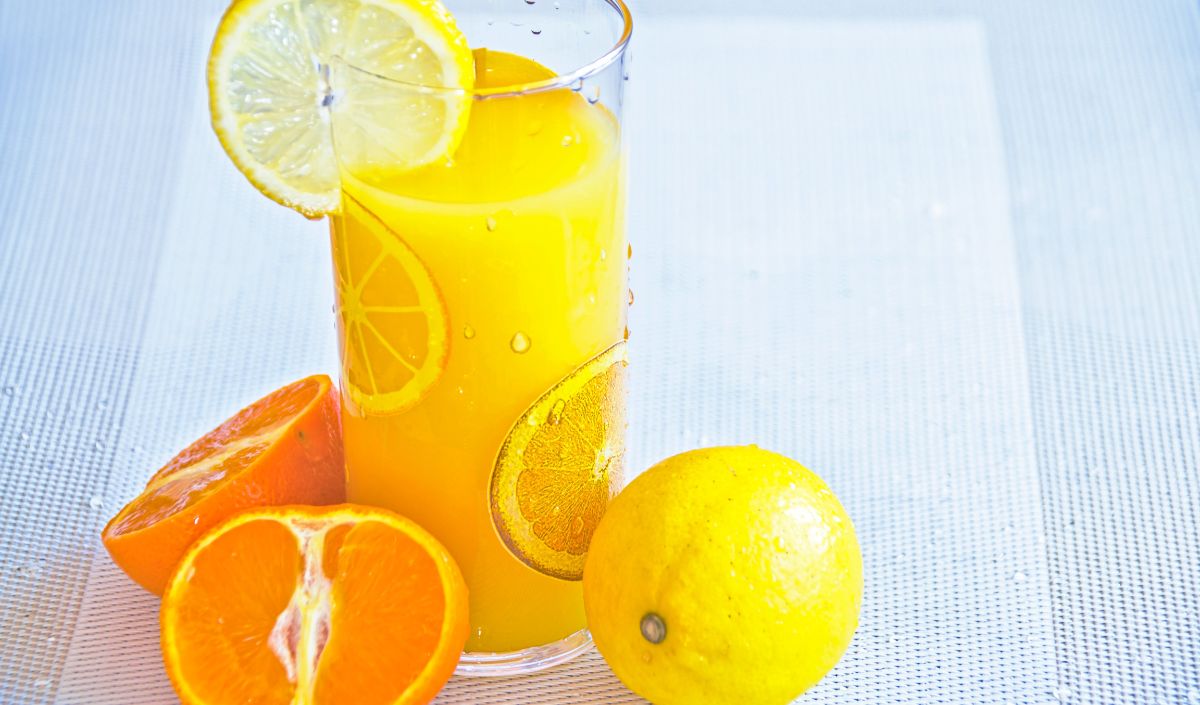 4. Konsumsi Makanan dan Minum Berasam