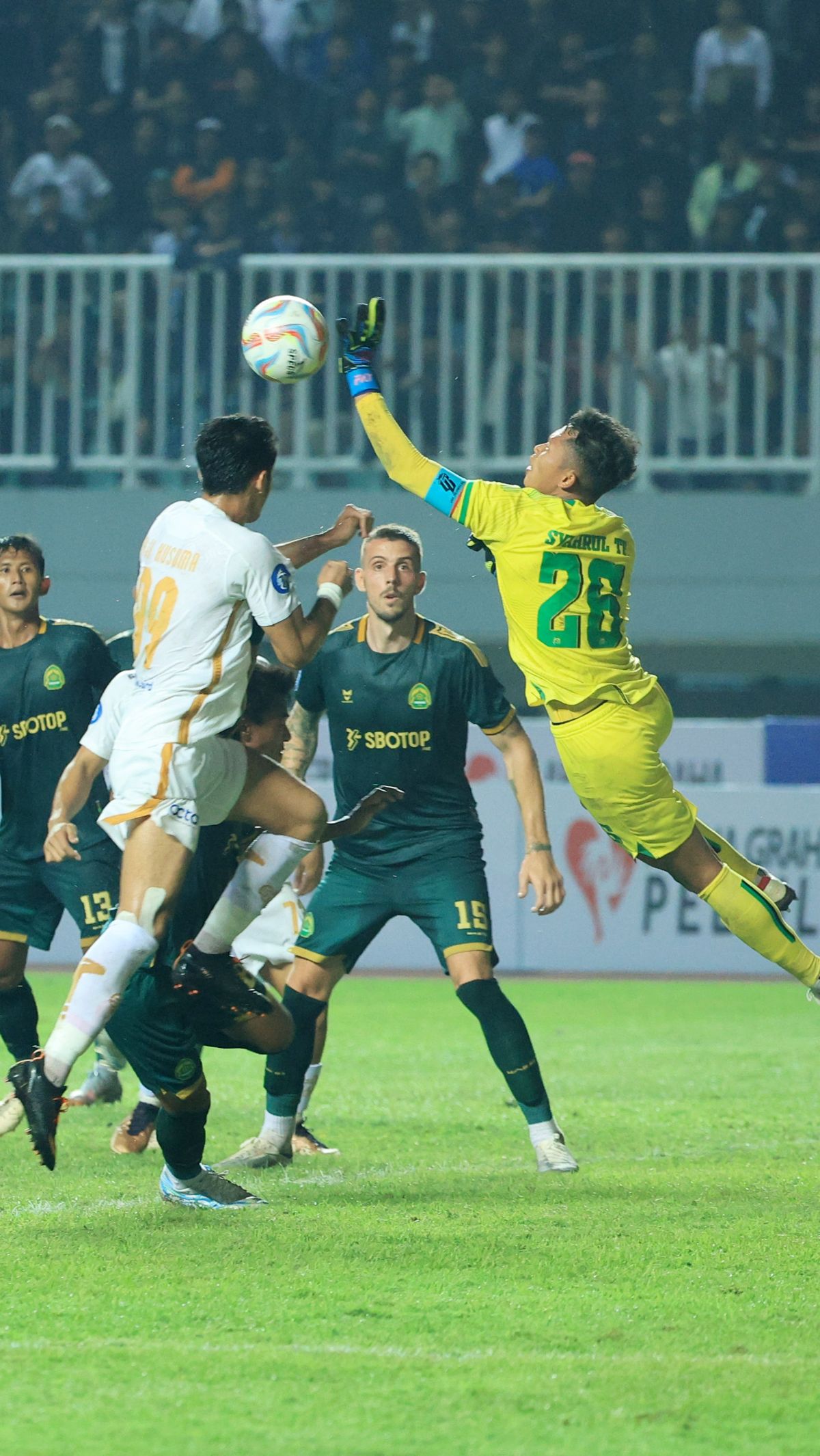 Foto Skor Kacamata Akhiri Duel Sengit Persikabo 1973 Vs Persija Jakarta