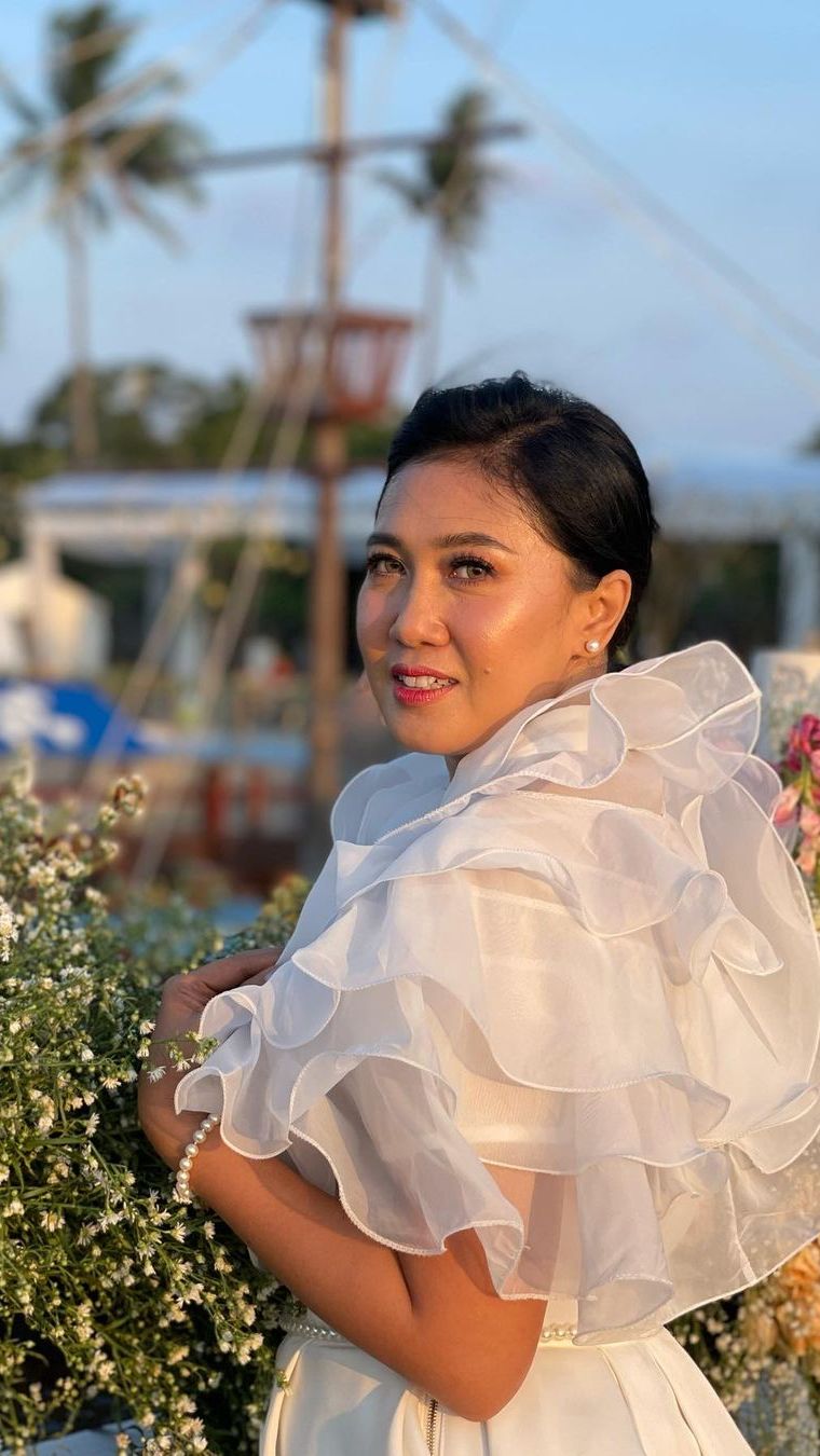 Masih Eksis dan Awet Muda di Usia 44 Tahun, Intip Potret Terbaru Erie Suzan