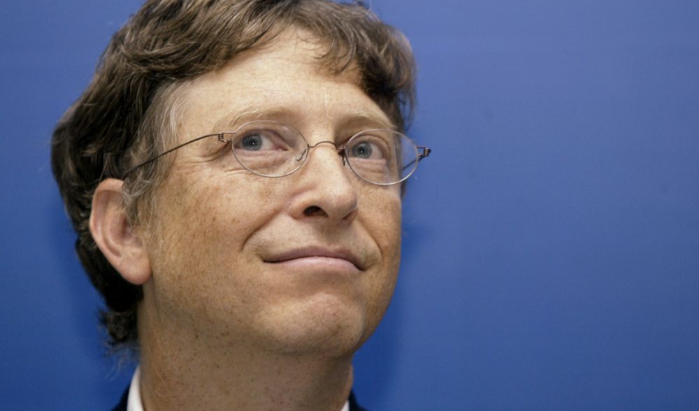Perusahaan ini didirikan oleh Bill Gates dan Paul Allen pada tanggal 4 April 1975.