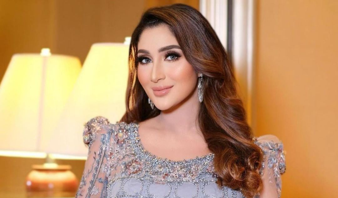 TANIA NADIRA