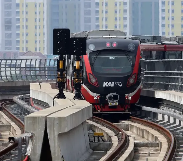 Direktur Jenderal Perkeretaapian (DJKA) Kementerian Perhubungan, Mohamad Risal Wasal menegaskan tidak ada isu keselamatan dalam penghentian sementara uji coba terbatas LRT Jabodebek.
