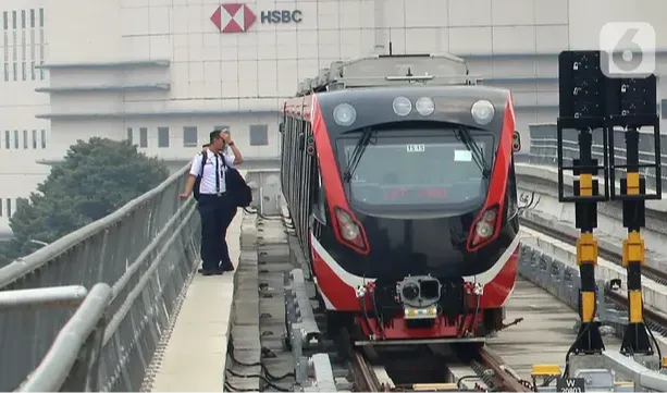 Risal menegaskan, penghentian sementara LRT Jabodebek karena pihaknya sedang mengupayakan perbaikan softwarenya supaya bisa lebih lembut lagi.