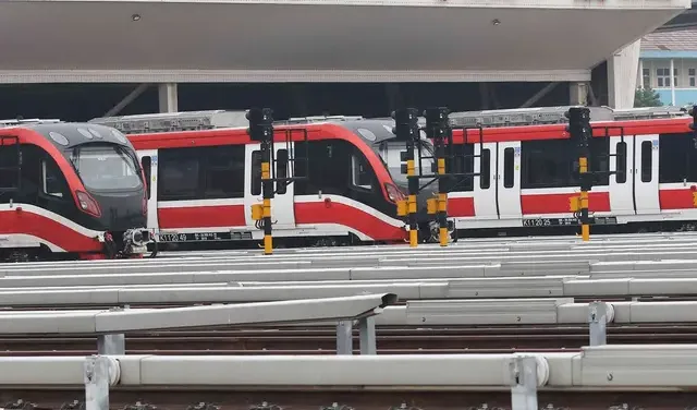 Dia mengatakan pula bahwa uji coba tetap jalan.