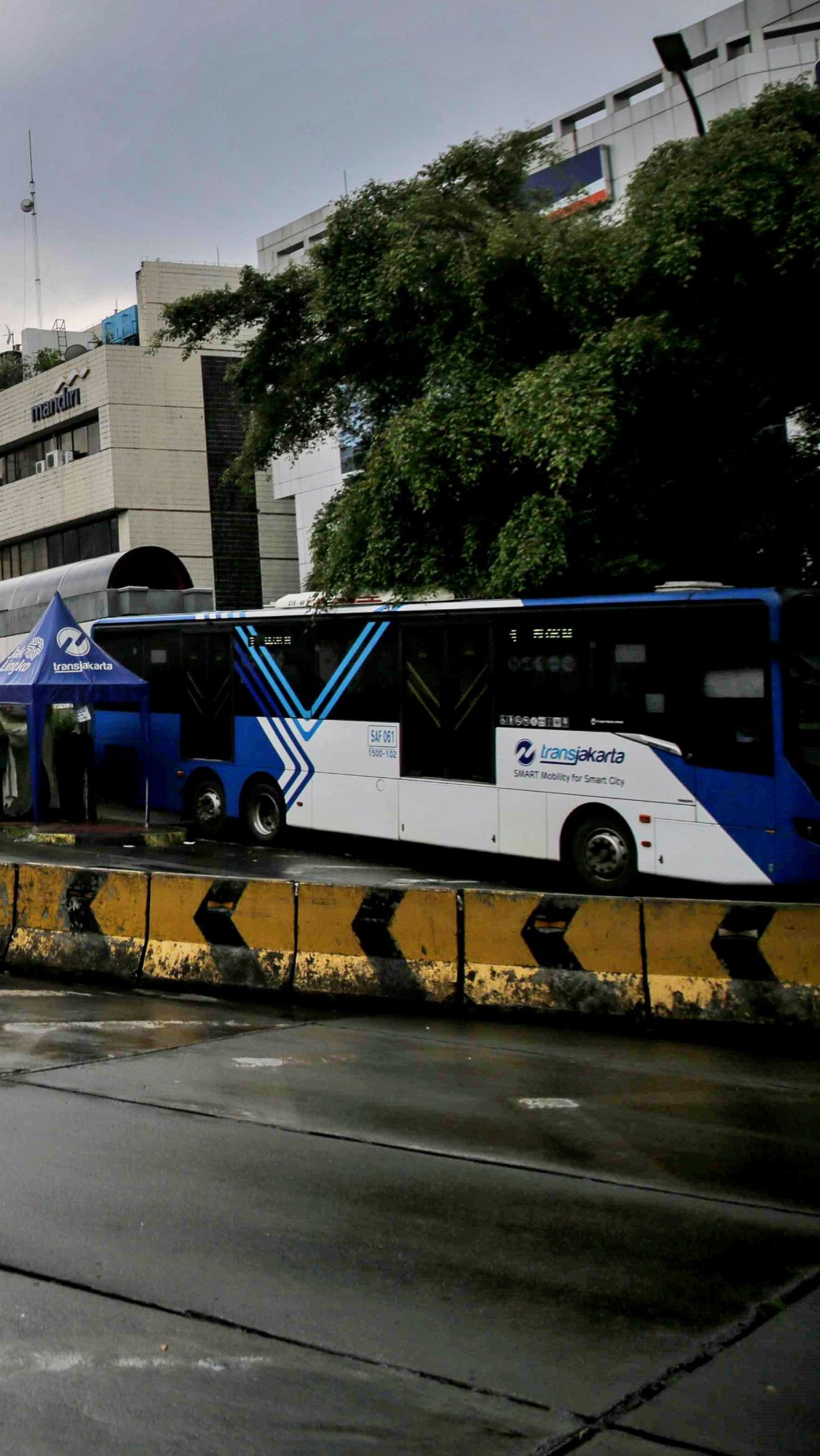 Revitalisasi rencananya baru akan mulai dilakukan setelah adanya izin dari Pemprov DKI Jakarta.