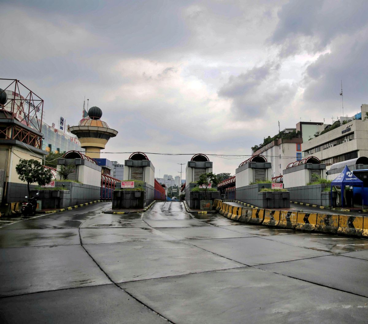 Rencana revitalisasi Terminal Blok M sebenarnya sudah diajukan pihak PT MRT Jakarta sejak akhir tahun 2022 lalu kepada Pemprov DKI Jakarta. 

Sampai saat ini PT MRT Jakarta masih menunggu izin restu darinya.