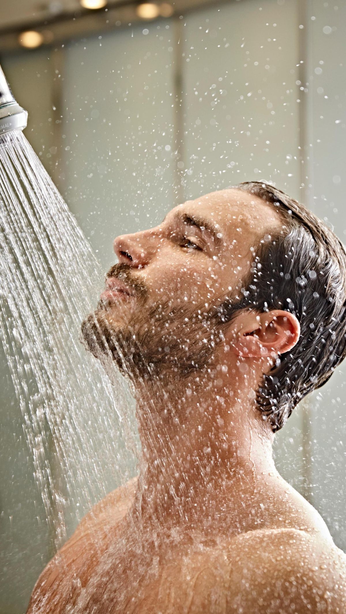 dermatologists-claim-you-should-only-shower-2-3-times-a-week-trstdly