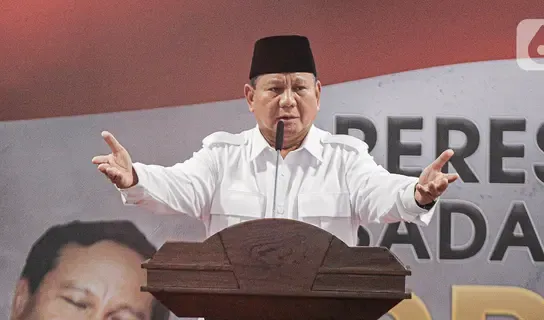 Muzani meminta seluruh kader tidak perlu marah marah ketika ada berita fitnah yang menjelek-jelekkan Prabowo Subianto maupun partai.