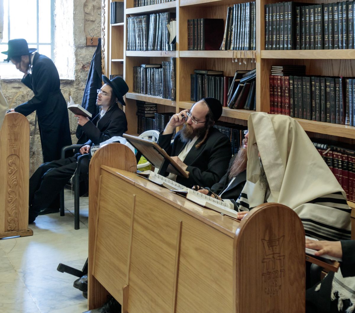 Koleksi Rahasia Perpustakaan Israel Terkuak