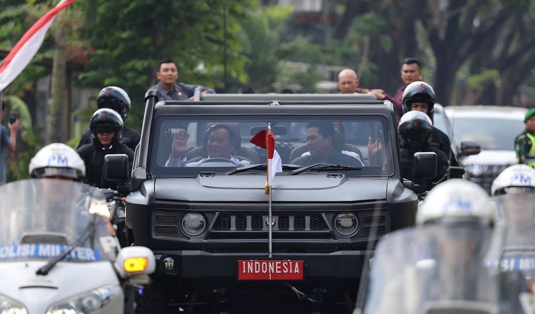 Momen Prabowo Buru Buru Turun Dari Rantis Sebelum Jokowi Iriana