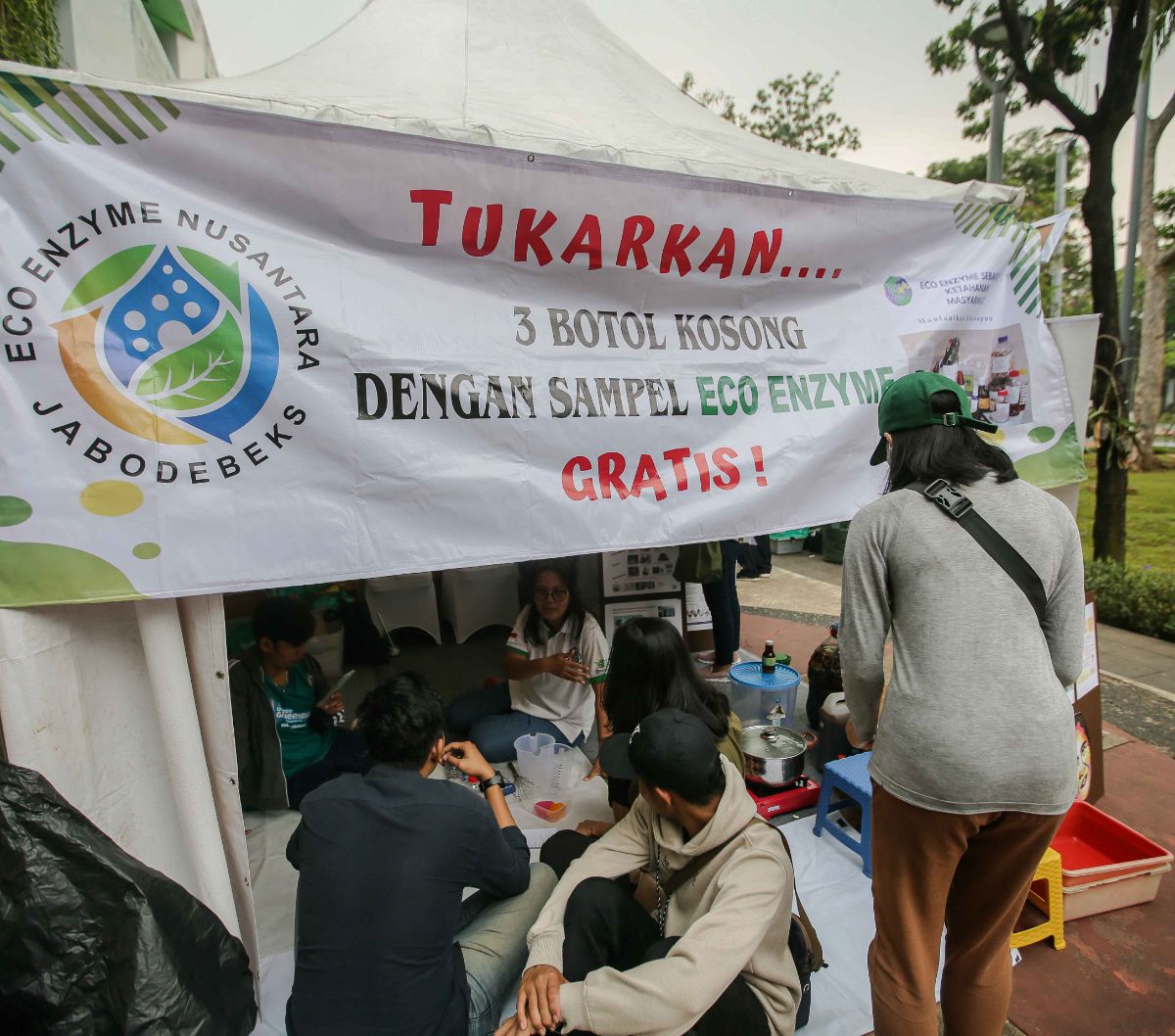 Penyebaran terhadap konsep daur ulang sampah saat ini belum merata. Hal ini disebabkan oleh rendahnya kesadaran masyarakat terkait konsep ekonomi sirkular.