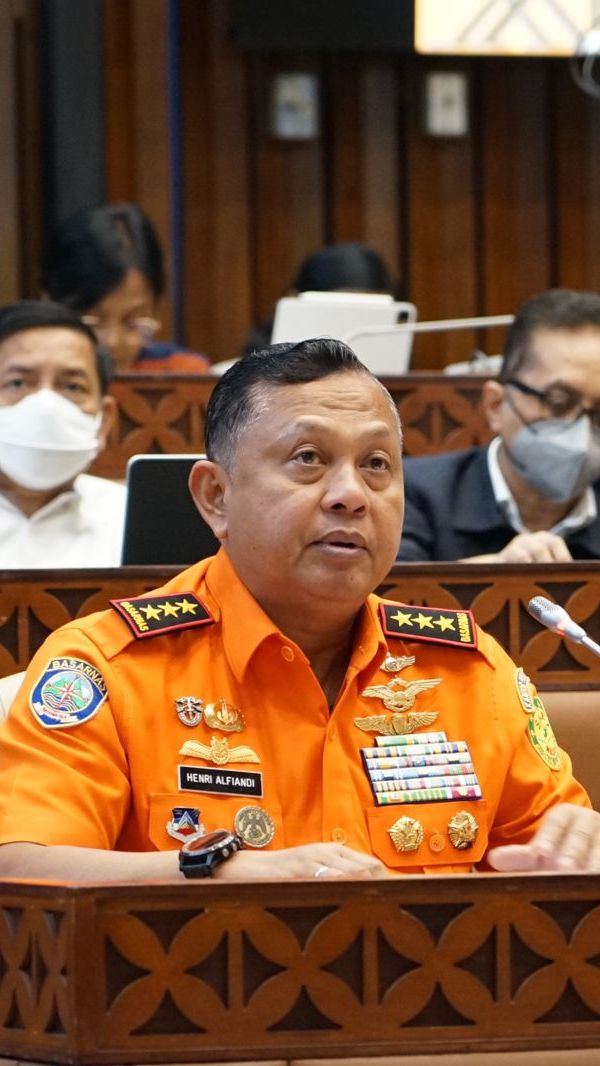 Jadi Tersangka KPK, Kepala Basarnas Marsdya Henri Alfiandi Terima Suap ...