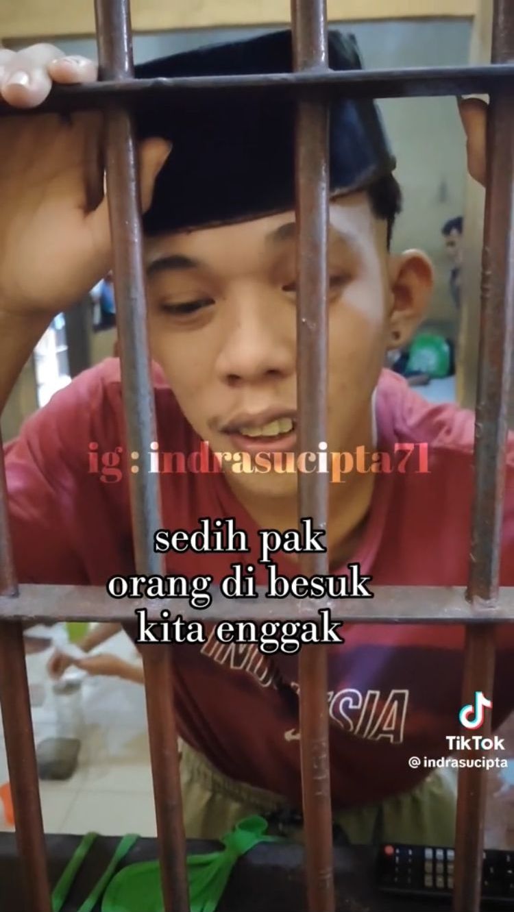 Aksi Polisi Penjaga Lapas Perlakukan Tahanan Dengan Baik Ini Viral ...