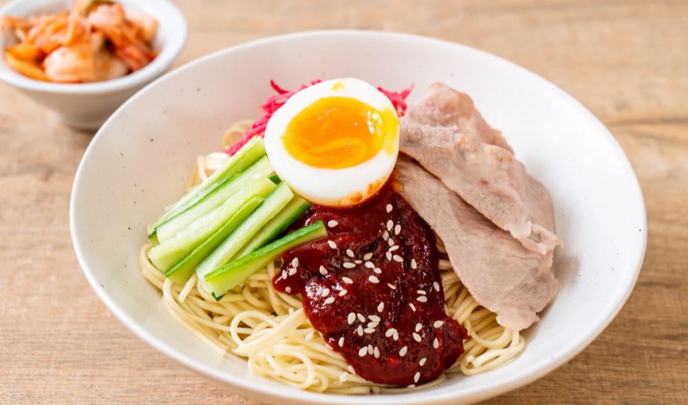 Bibim-naengmyeon