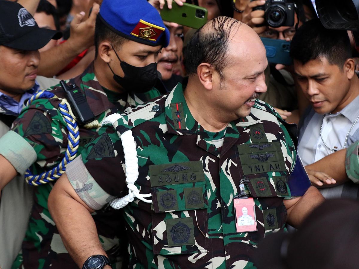 FOTO: Didatangi Barisan Puspom TNI, KPK Minta Maaf Dan Mengaku Khilaf ...