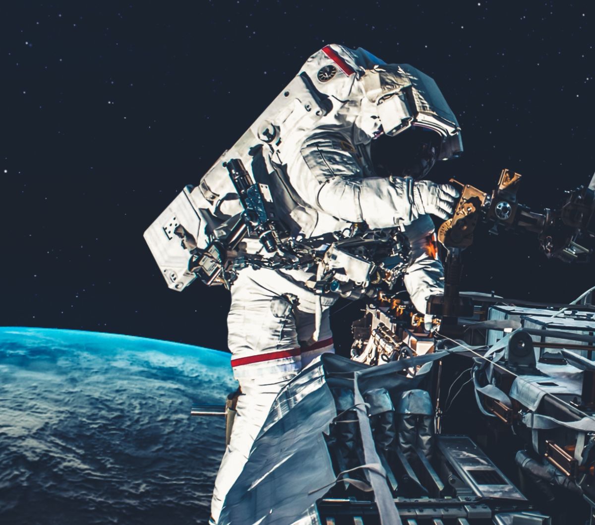 Tak Semudah di Bumi, Begini Perjuangan Astronot Muslim Pertama Sholat dan Khatamkan Alquran di Luar Angkasa