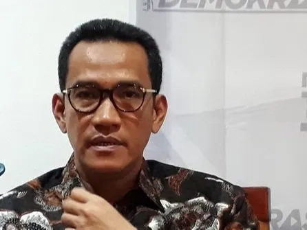 Ditolak Bareskrim, Kasus Rocky Gerung Diduga Hina Jokowi Diterima Polda ...