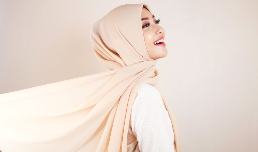 Warna Kulit Terang