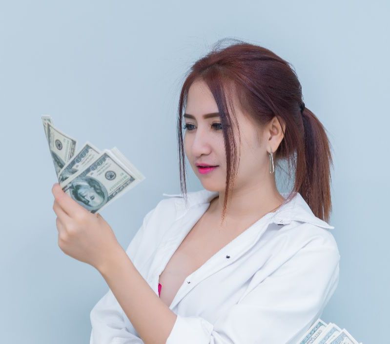 Berikut ini 10 mata uang terendah dunia terhadap dolar AS berdasarkan data dari Open Exchange per Juli 2023, sebagaimana dikutip dari Forbes: